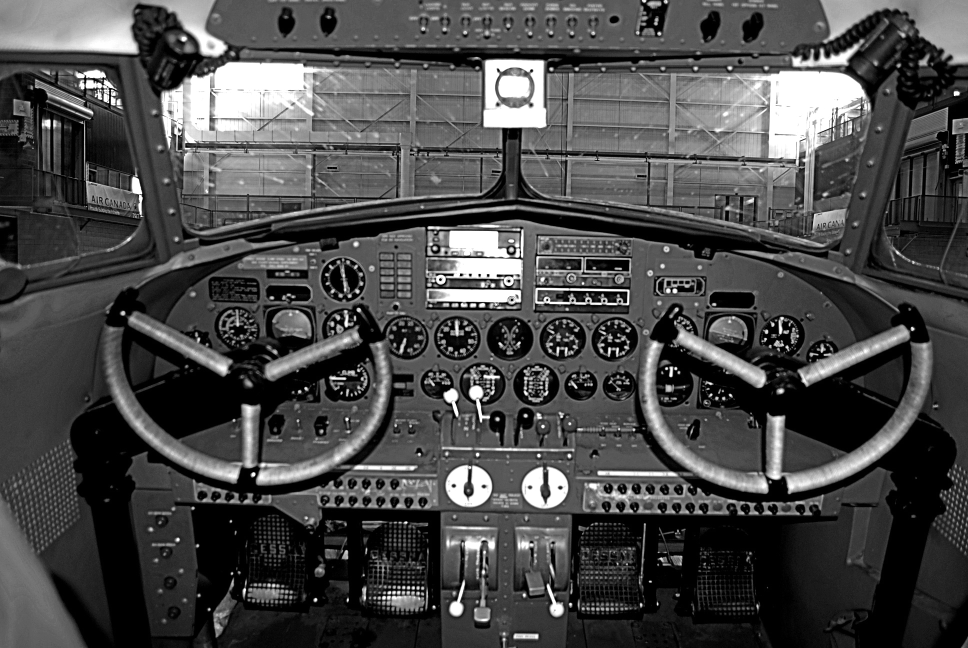 Lockheed L10A immatriculé CF-TCC de Trans Canada Airlines