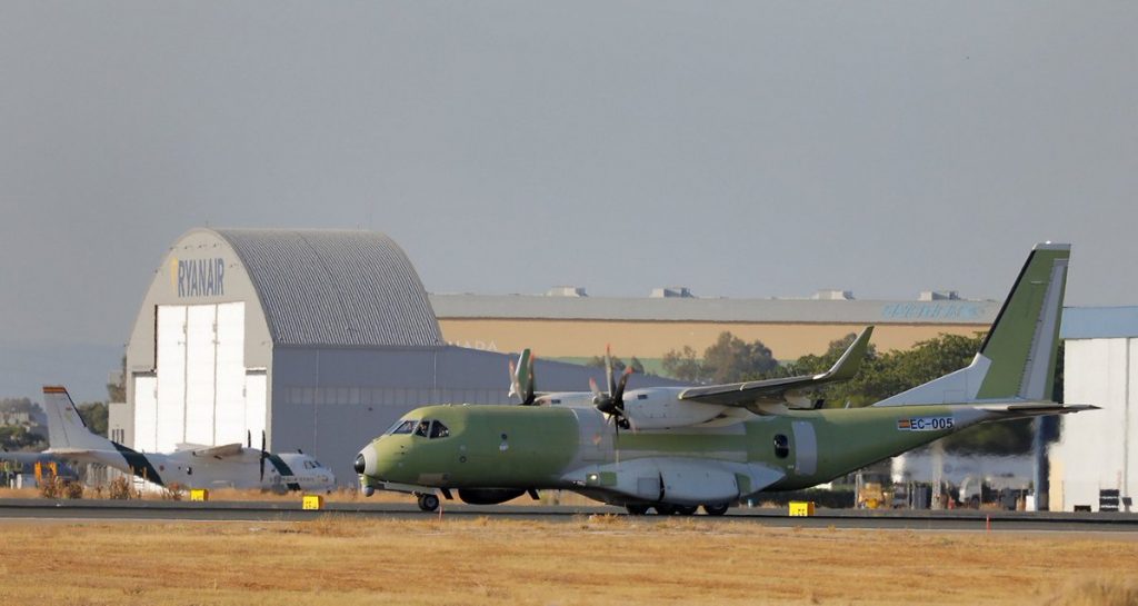CC-295 Taxiing